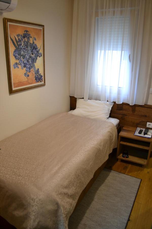 B&B Villa Panuka Pančevo Esterno foto